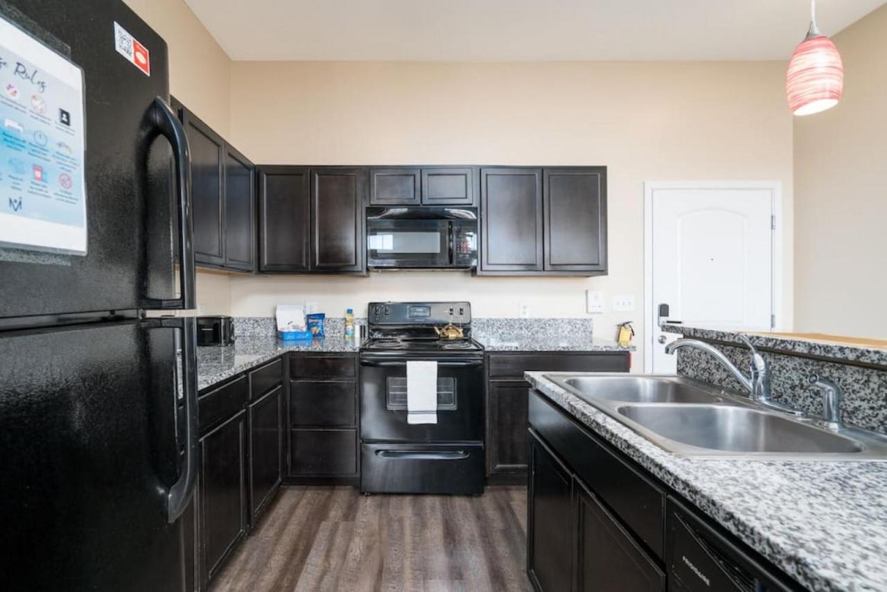 Private Bed Downtown Indy - Shared Apartment Indianapolis Luaran gambar