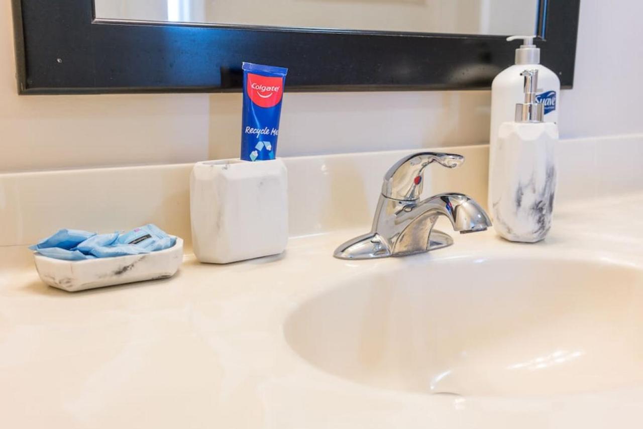 Private Bed Downtown Indy - Shared Apartment Indianapolis Luaran gambar
